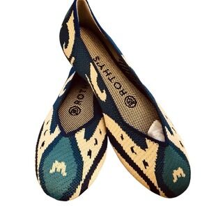 NEW w Box Rothys Shoes 5.5 5 Moroccan Blue Ikat Oval Toe Flats RETIRED‎ Boho